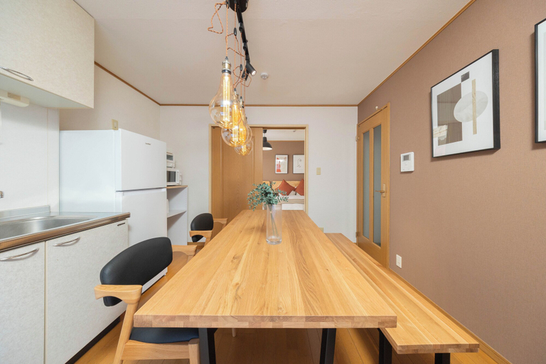 Living area 5, Maison Raffine, Osaka