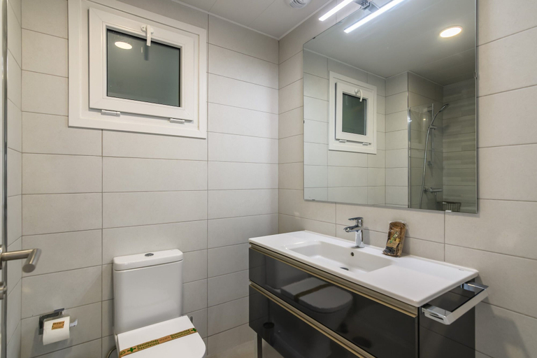Bathroom 3, Seaside Apartment in Andalusia, Huelva