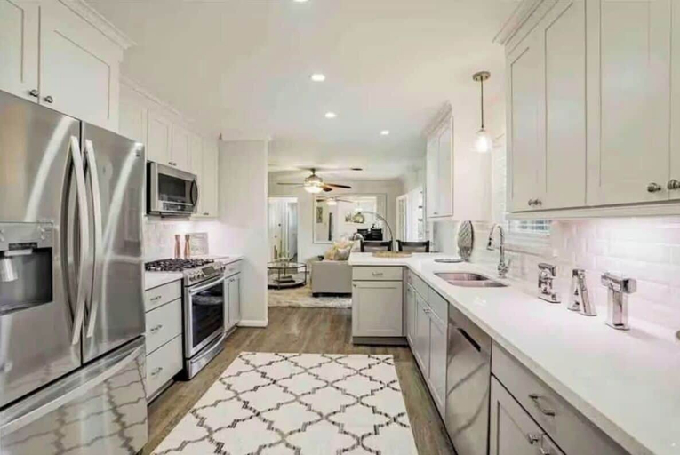 Primary image, Lillys Maison 3, Houston