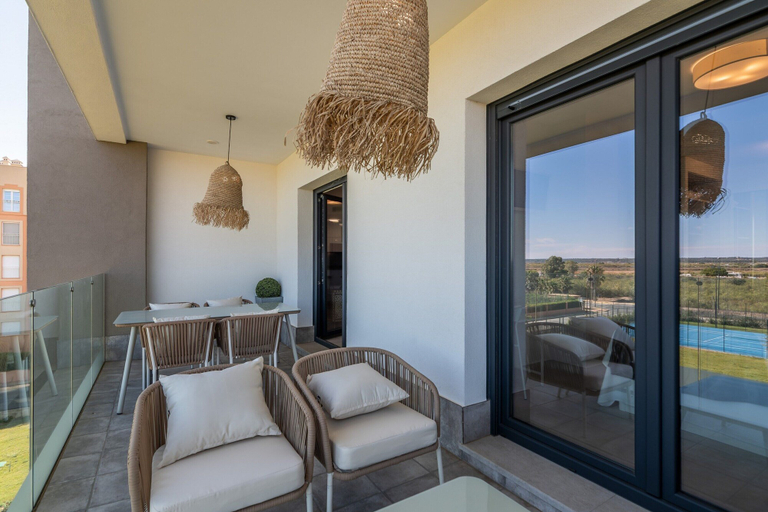 Outdoor dining 4, Beachfront and Family Apartment, Huelva