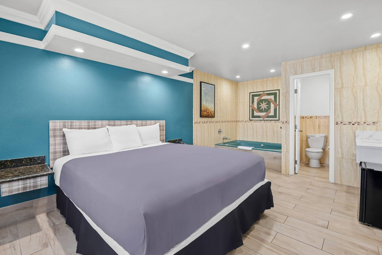 Bedroom 3, Rodeway Inn Commerce - Los Angeles, Los Angeles
