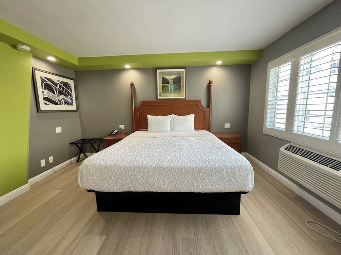 Bedroom 5, The SeaScape Inn, San Francisco