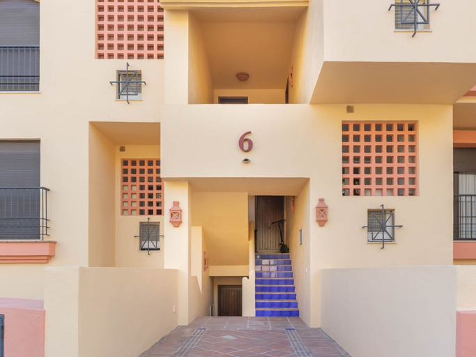 Others 4, Premium Apartment in Benahavis With Balcony, Málaga