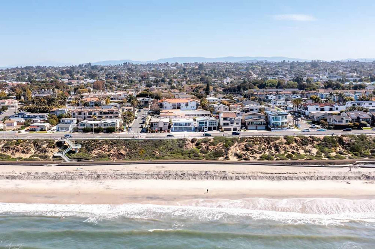 Room 4, Beachfront Home In Carlsbad - Remodeled, San Diego