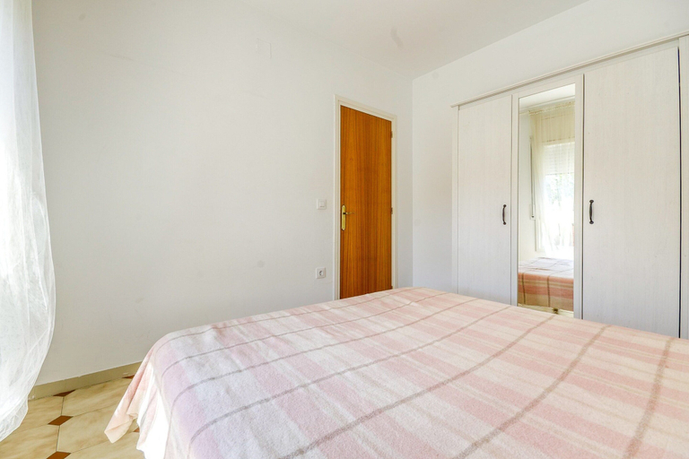 Room 3, Apartment in Rosas Near Platja de Roses Beach, Girona