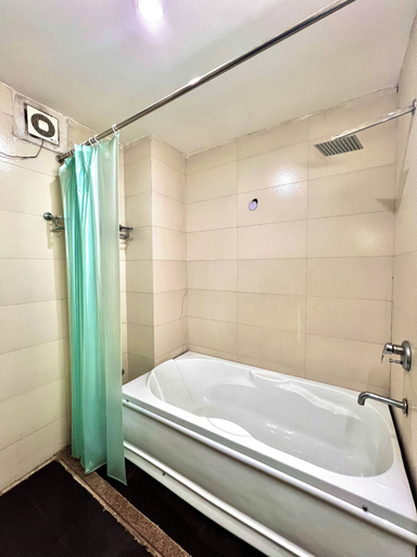 Bathroom 3, Sumedha Elegance, Gurgaon