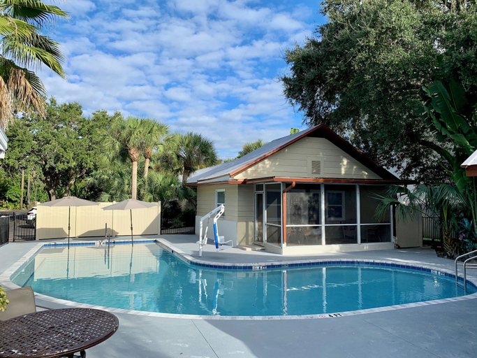 Interior 1, Siesta Heron 6 / Sunset, Sarasota