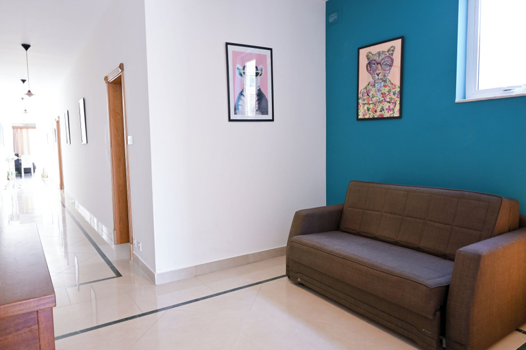 Living area 2, Camenzuli Apartments