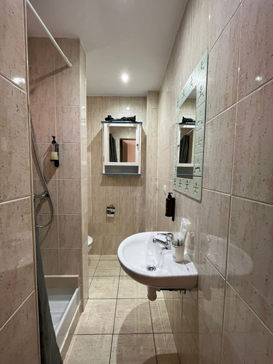 Bathroom 5, Hotel NIU
