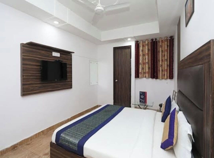 Room 2, Hotel Aero Home Prime, Delhi