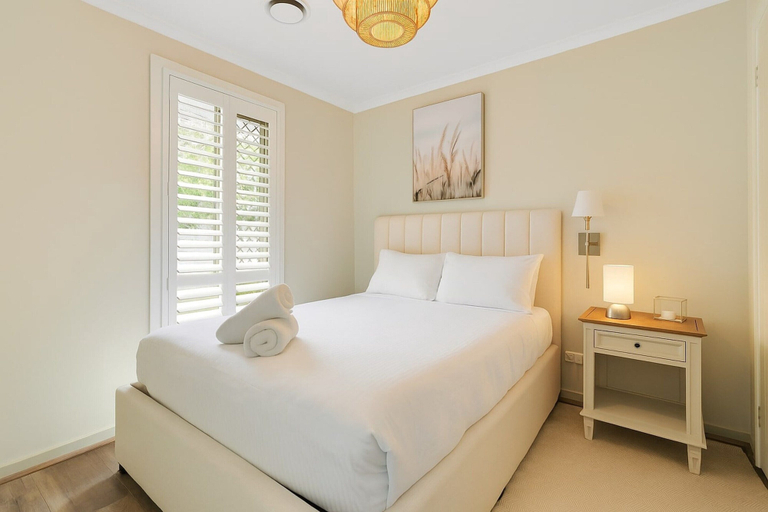 Room 4, Spacious 3-bed Home With Garden in Preston, Melbourne