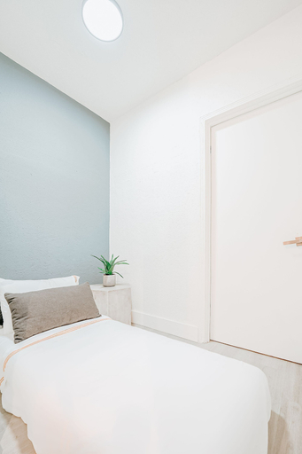 Exterior 4, TWO Bedroom Apartment, Miami-Dade