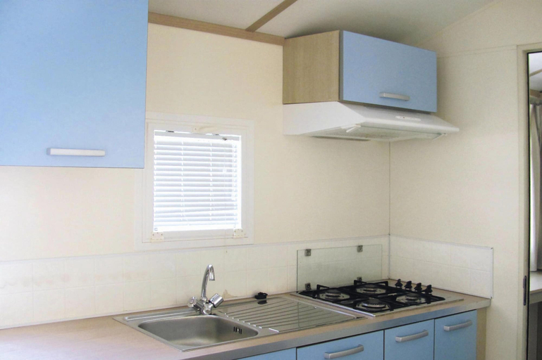 Private kitchen 5, Mobile Home at Camping Toscolano in Toscolano Maderno, Brescia