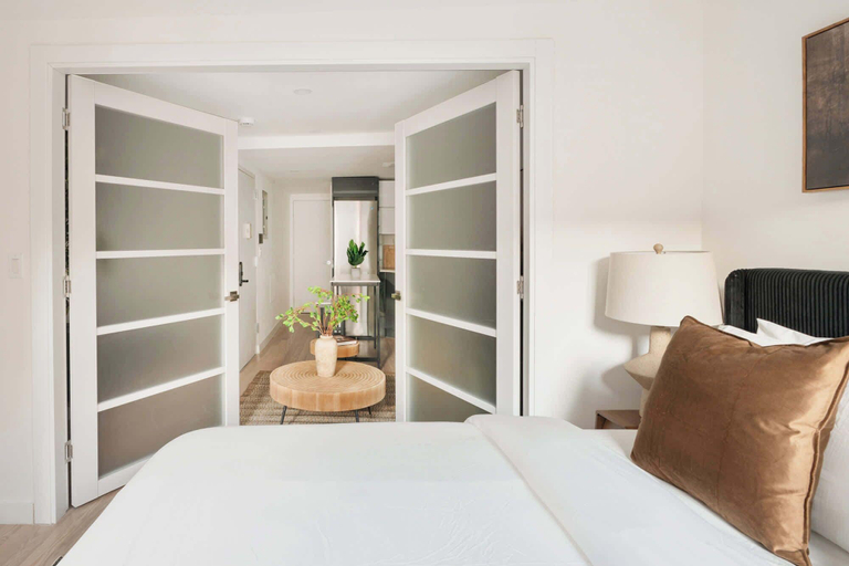 Room 4, 22-3b Sleek Modern 1BR Gramercy, New York