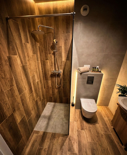 Bathroom 3, Lineburg Villa Apartments, Warsaw