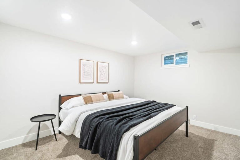 Bedroom 2, @ Marbella - Modern 4-br Retreat Chef's Kitchen, Jefferson