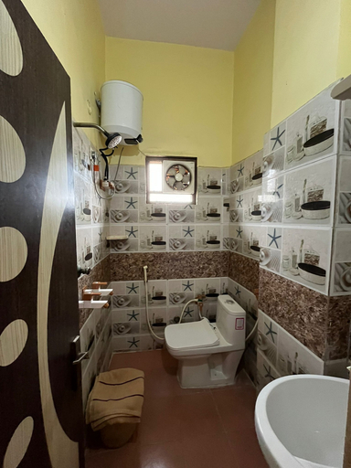 Bathroom 4, Hotel Shivoham, Mathura