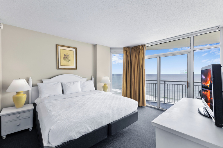 Interior 5, Atlantica 1202, Horry