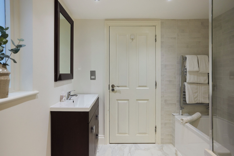 Bathroom 3, The Fulham Patio Apartment, London