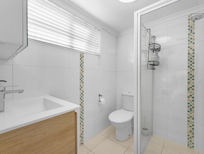 Bathroom 3, Bright Coastal Stay With Pool and Beach View, Hervey Bay - Pt A