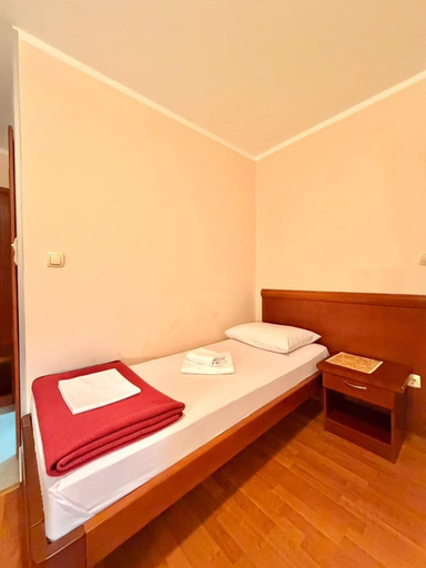 Room 3, Beachfront Apartments Oaza