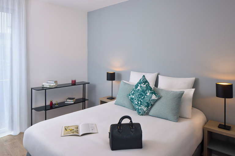 Room 5, Quality Aparthotel Massy Palaiseau, Essonne