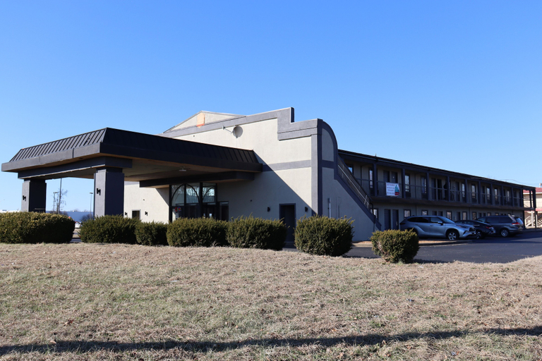 Exterior 5, legacy inn paducah, McCracken