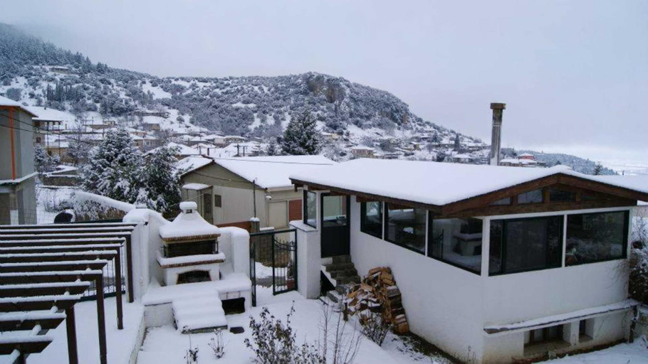 Room 3, Goura Guesthouse Mountain Twin Suite Lake Doxa, Peloponnese