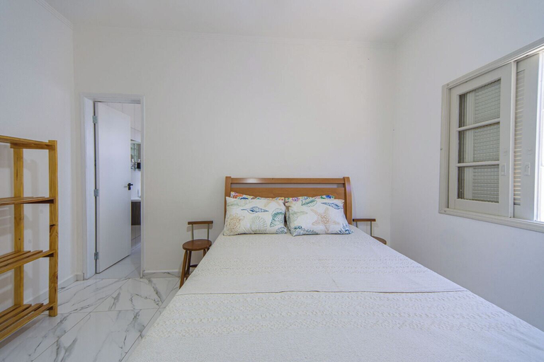 Room 3, Casa Pet Friendly com Wi-fi e Garagem no Ocian, São Vicente