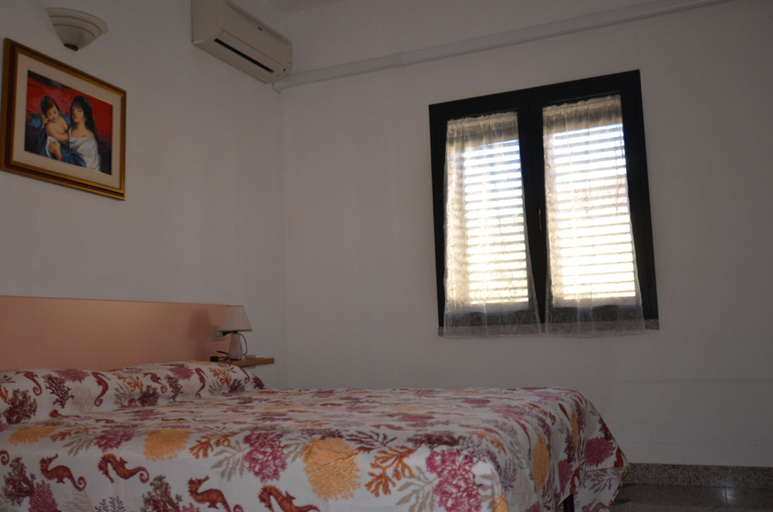 Room 2, Fagr-gai014p in Agrustos, Nuoro