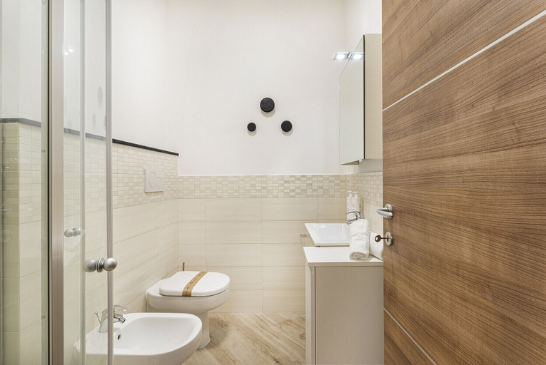 Room 5, Galeone Apartment by Wonderful Italy, Genova