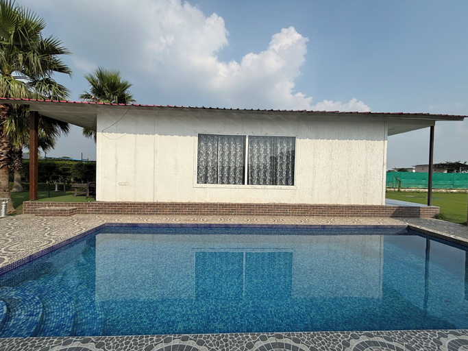 Sport & Beauty 4, GoBravo 48 -2BHK Farm with Pool & Lawn Sector 150 Noida, Gautam Buddha Nagar