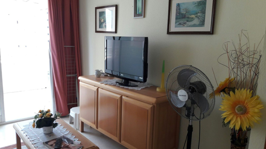 Living room 2, Cozy Benidorm Apartment With Terrace, Alicante