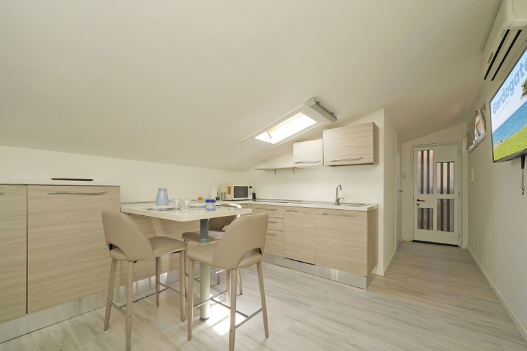Room 5, Holiday Punta Gro in Sirmione, Brescia