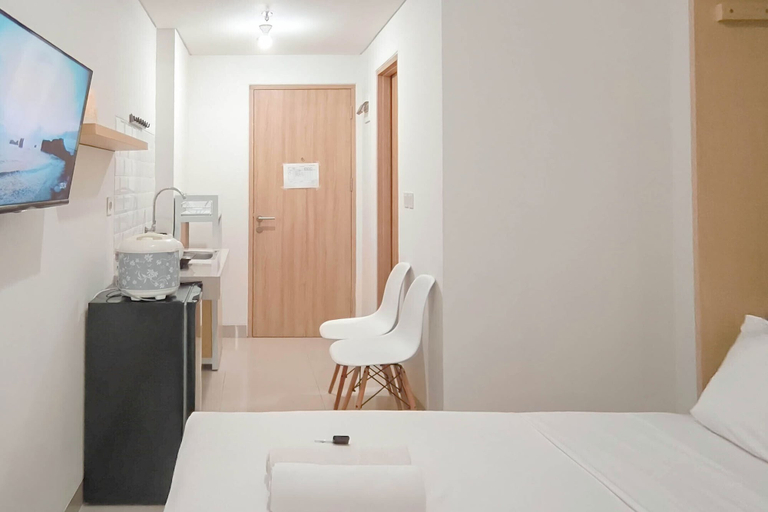 Bedroom 4, Comfy Studio At Apartment Bandaraya - Tallasa City Makassar, Makassar