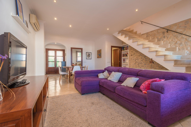 Others 5, - House In, Baleares