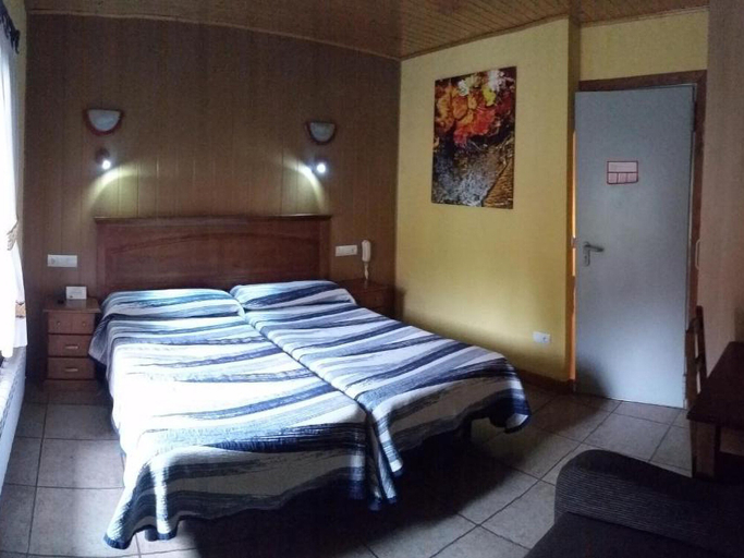 Room 4, Hotel Sarao 3000, Huesca