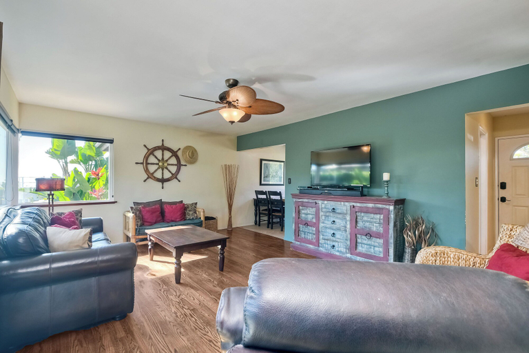 Interior 2, 5285 Shore Drive, San Diego