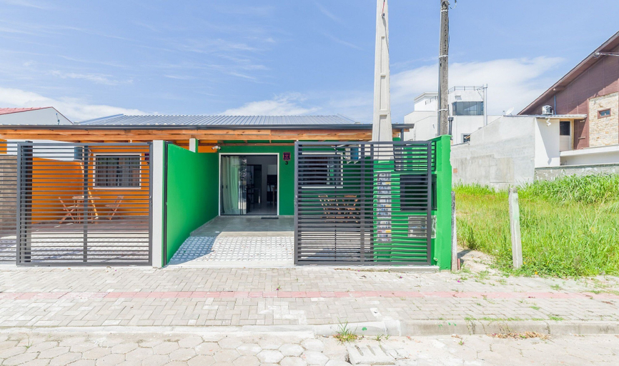 Exterior & Views 2, RUC - Houses 270m From Canto Grande Beach, Bombinhas