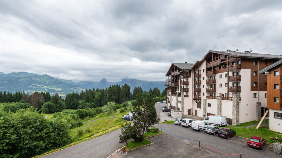 Exterior 4, Studio in Morillon With Stunning Mountain Views, Haute-Savoie