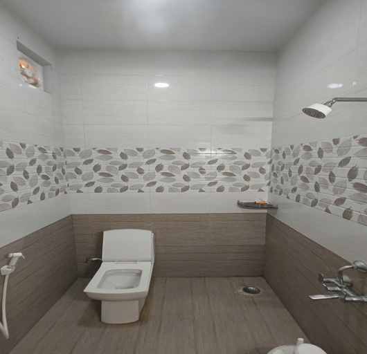 Bathroom 4, The Canalway Inn, Coimbatore