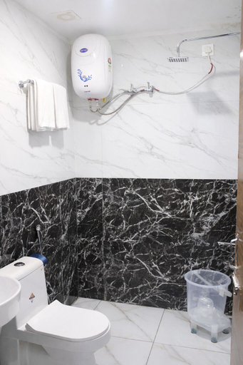 Bathroom 4, Hotel Black Diamond, Sahibzada Ajit Singh Nagar