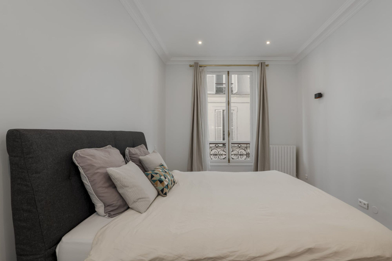 Room 3, Luxury 5 Bed Residence - Opposite Arc de Triomphe, Paris