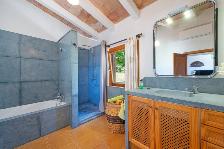 Bathroom 5, Can Sua - Villa With Private Pool In Arta, Baleares