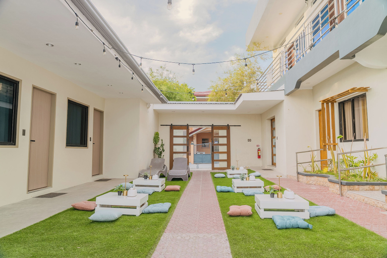 Exterior & Views 2, GT Seaside Inn, Oslob