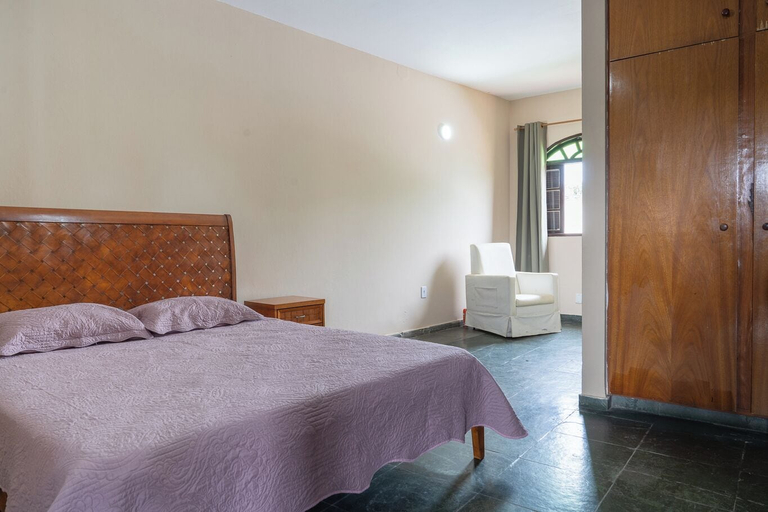 Room 5, Casa Pet Friendly c Churrasqueira a 120m da Praia, São Pedro da Aldeia