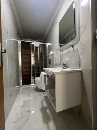 Bathroom 5, royal 52, Merkez