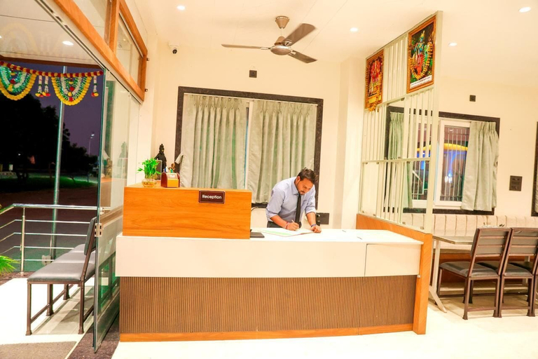 Lobby 2, Hotel Govind And Rooms, Aurangabad