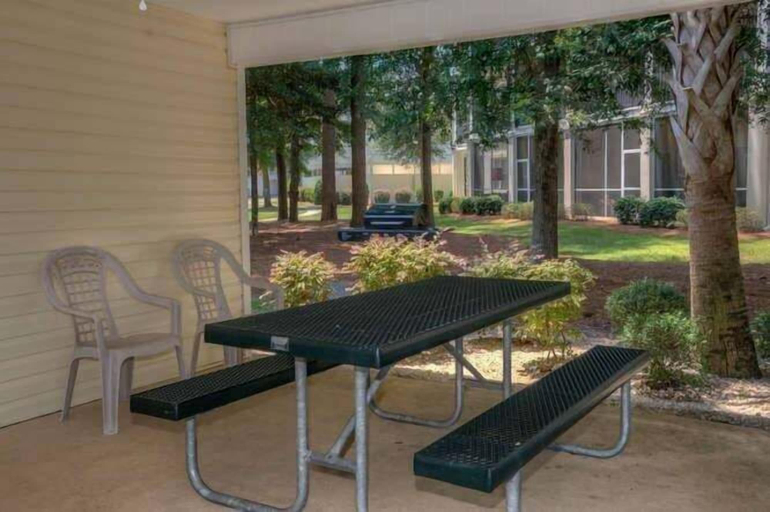 Outdoor dining, Ocean Keyes 2445 3 Bedroom Condo, Horry