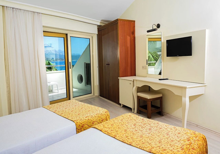 Bedroom 3, Valeri Beach Hotel – All Inclusive, Kemer